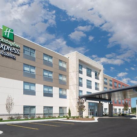 Holiday Inn Express & Suites - Elkhorn - Lake Geneva Area By Ihg מראה חיצוני תמונה