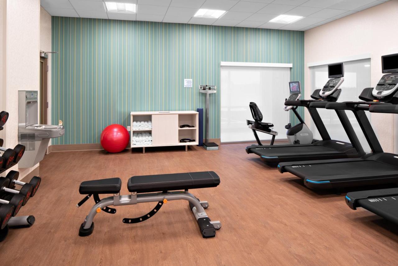 Holiday Inn Express & Suites - Elkhorn - Lake Geneva Area By Ihg מראה חיצוני תמונה