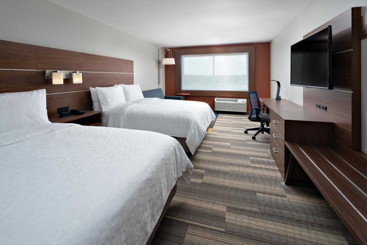 Holiday Inn Express & Suites - Elkhorn - Lake Geneva Area By Ihg מראה חיצוני תמונה